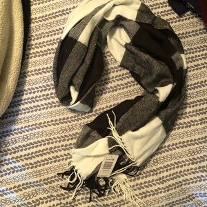 Torrid plaid scarf 🧣